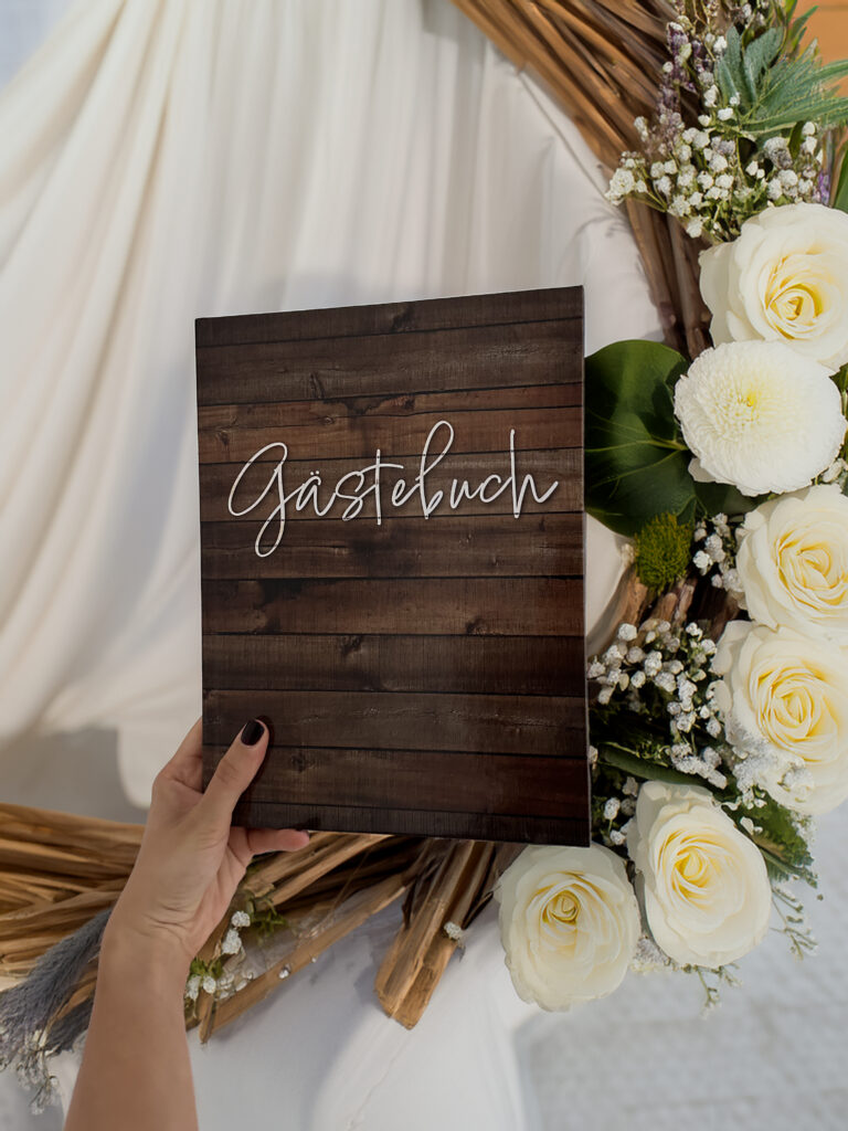 Gästebuch in Holz